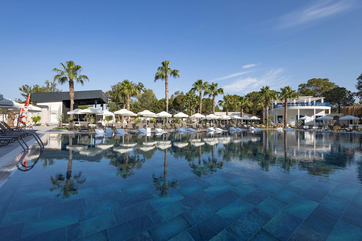 Berry Blue Hotels Side Ngoại thất bức ảnh