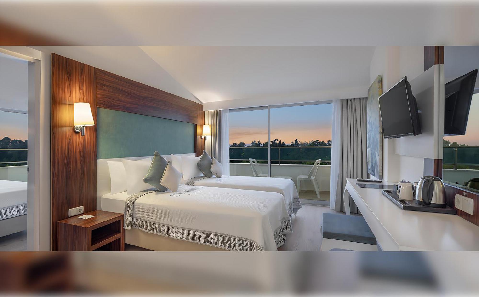 Berry Blue Hotels Side Ngoại thất bức ảnh